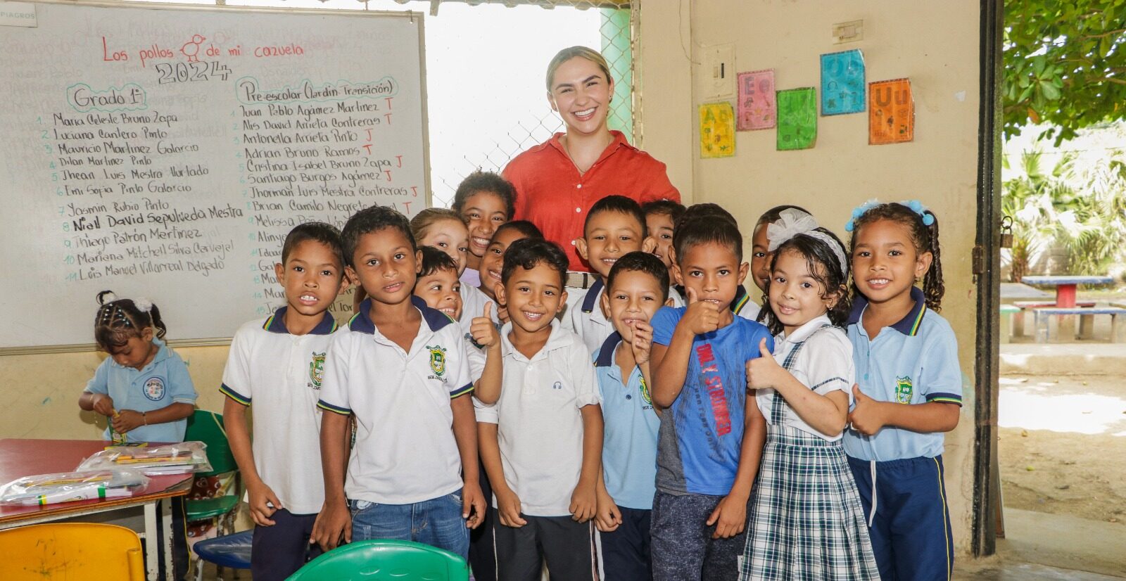 Más de 4 mil kits escolares.