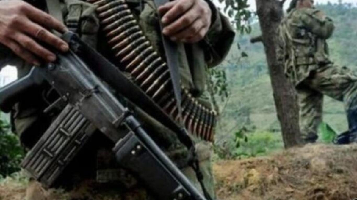 grupos armados atacan base militar en el Cauca