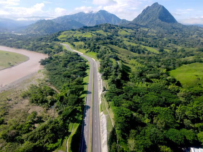 LOS CONGRESISTAS QUE AYUDARON A FINANCIAR OBRAS VIALES EN ANTIOQUIA SEGUIRÁN EN SU CARGO